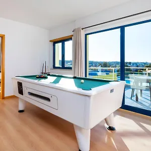 Penthouse 160sqm Wide Terraces Pool View & Private Hot Tub & Parking Apartment